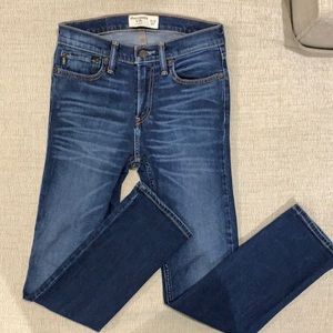 Abercrombie Kids Straight Dark Wash Jeans (Boys) 11/12